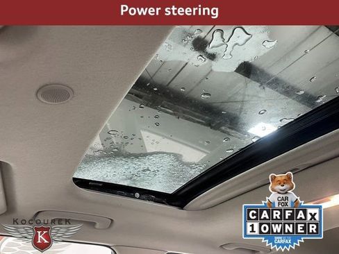 Used 2022 Hyundai Venue SEL image 20