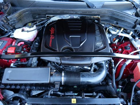 Used 2018 Alfa Romeo Stelvio Ti Sport image 53