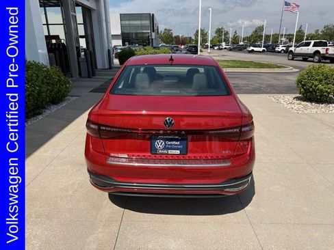 Used 2025 Volkswagen Jetta SEL FWD image 7