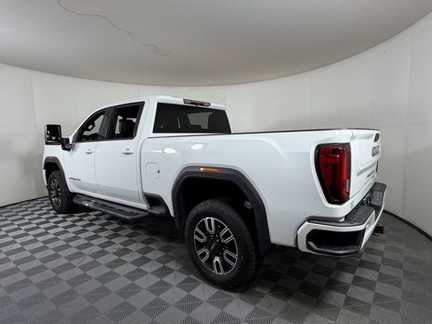 Used 2022 GMC Sierra 2500 AT4 AWD/4WD image 3