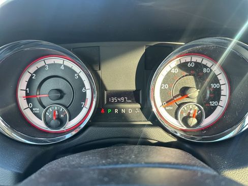 Used 2014 Dodge Grand Caravan SXT w/ UConnect Hands-Free Group image 25