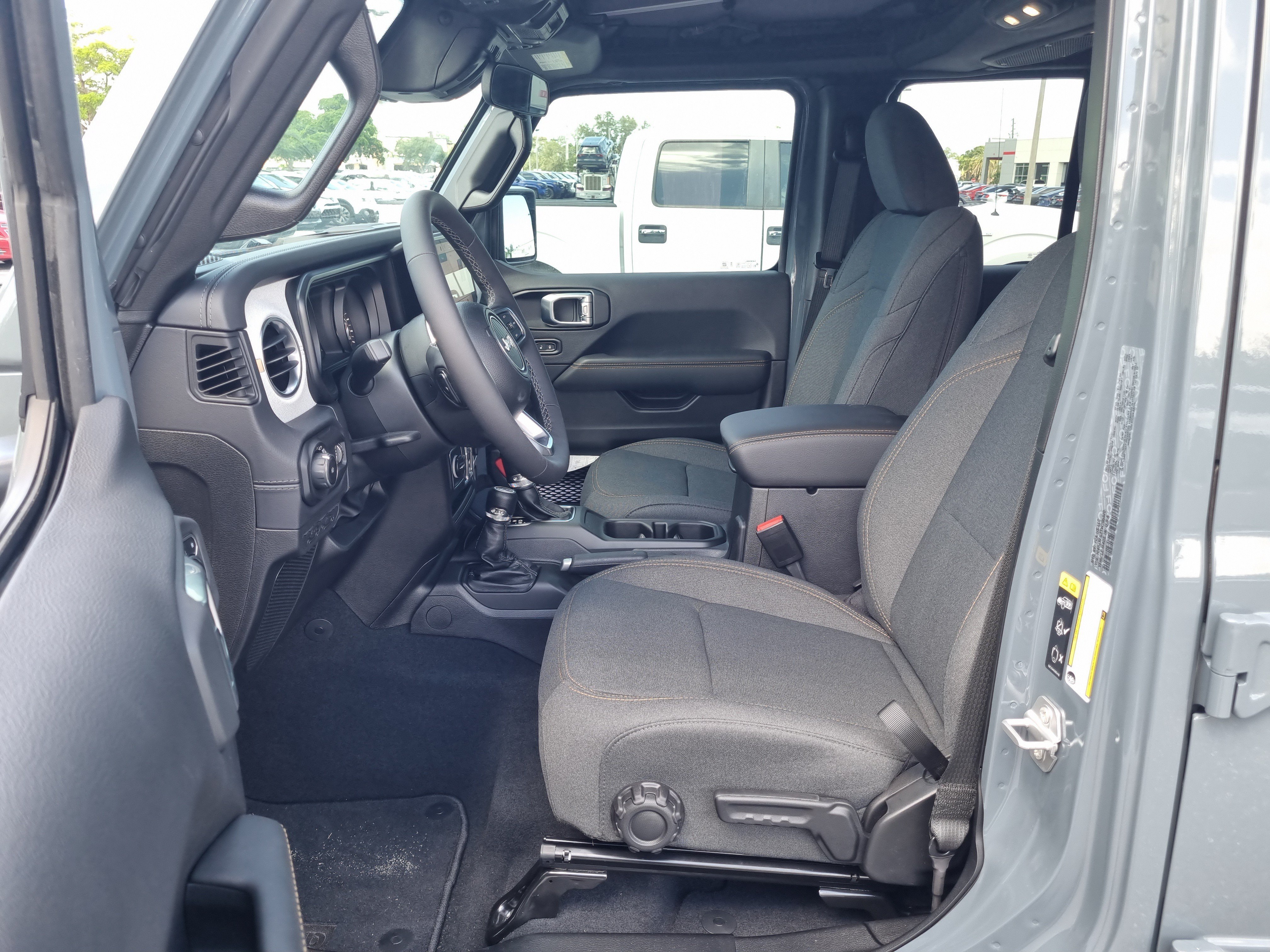New 2026 Jeep Wrangler Unlimited Sahara AWD/4WD image 18