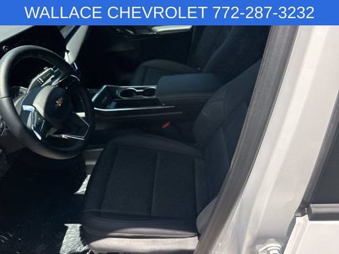 Used 2025 Chevrolet Equinox LT w/ Convenience Package II FWD image 13