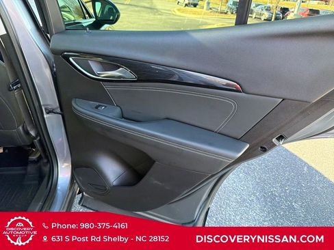 Used 2022 Buick Envision Preferred image 38