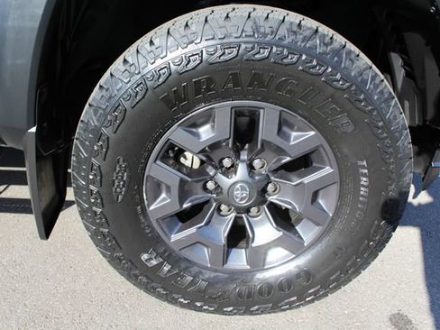 Certified 2021 Toyota Tacoma SR5 w/ Technology Package RWD image 11