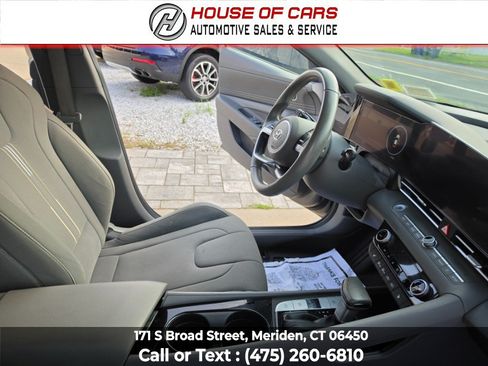 Used 2023 Hyundai Elantra SEL w/ Convenience Package FWD image 36