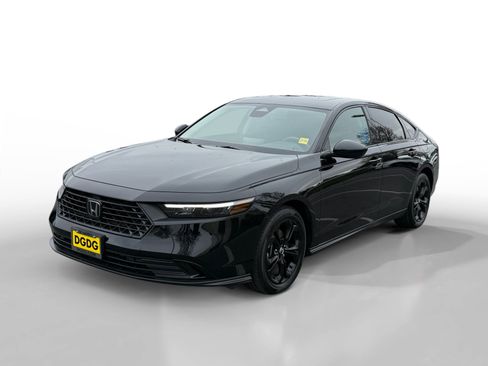 Certified 2025 Honda Accord SE image 1