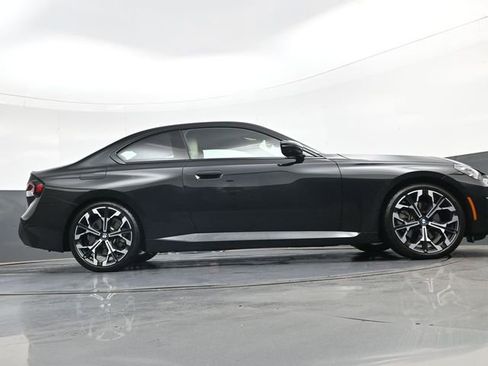 Used 2025 BMW 230i Coupe w/ Premium Package RWD image 30