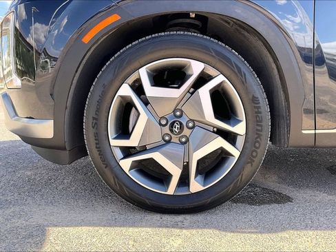 Used 2024 Hyundai Palisade SEL w/ Premium Package FWD image 9