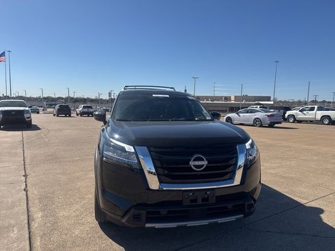 Certified 2024 Nissan Pathfinder Platinum w/ Cargo Package image 3