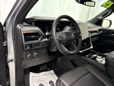 Used 2025 GMC Yukon Denali image 24