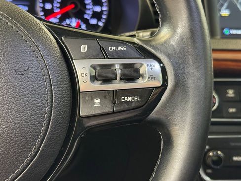 Used 2019 Kia Cadenza Technology image 34