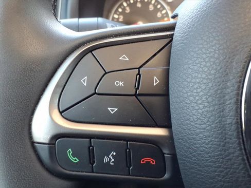 Used 2022 Jeep Renegade Latitude w/ Sun/Sound Group image 27