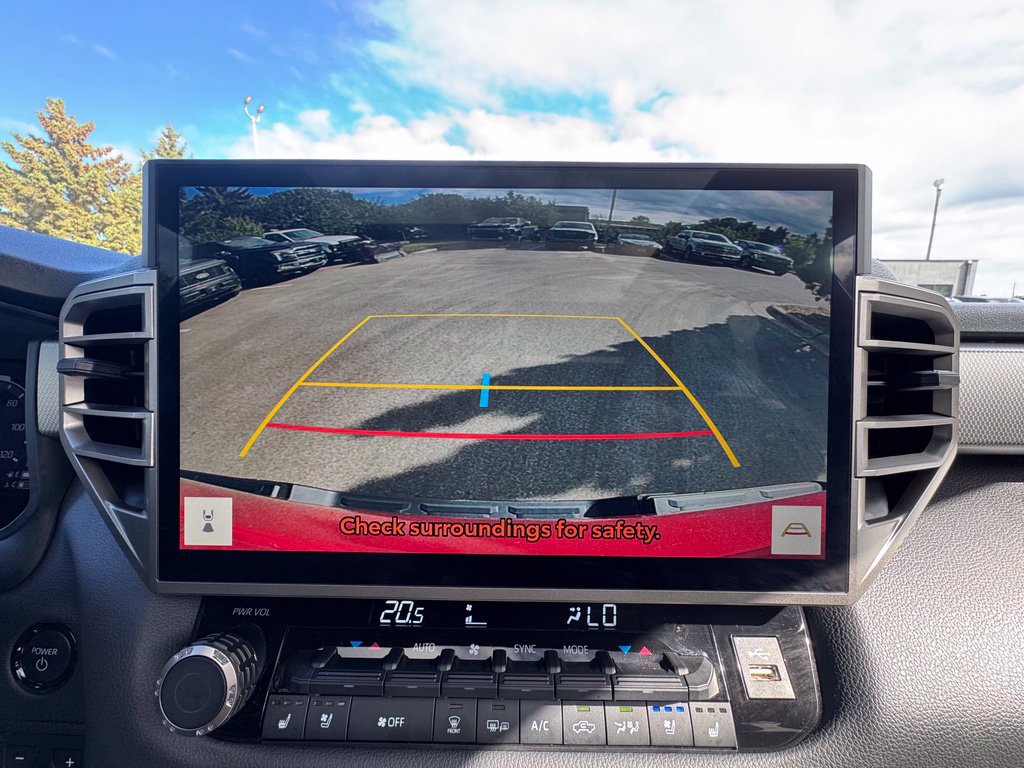 Used 2026 Toyota Tundra Limited AWD/4WD image 31