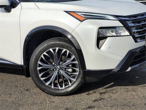 Certified 2024 Nissan Rogue Platinum w/ Platinum Premium Package image 9