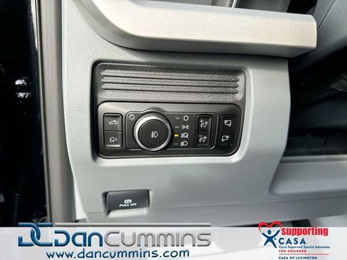 New 2026 Ford F250 XLT w/ XLT Premium Package AWD/4WD image 18