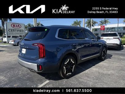 Used 2024 Kia Telluride S w/ S Sunroof Package