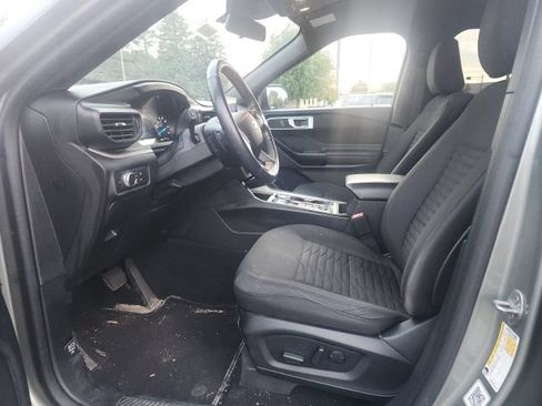 Used 2020 Ford Explorer XLT w/ Comfort Package AWD/4WD image 6