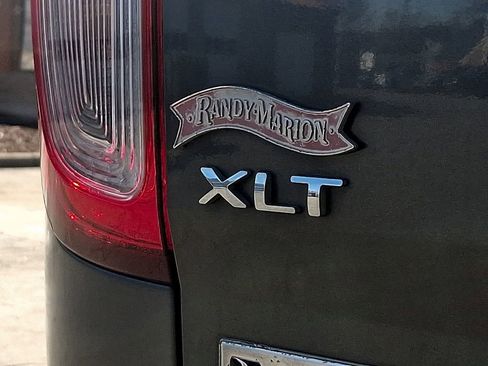 Used 2015 Ford Explorer XLT w/ Equipment Group 202B FWD image 31