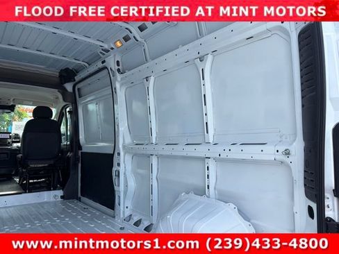 Used 2023 RAM ProMaster 2500 FWD image 10