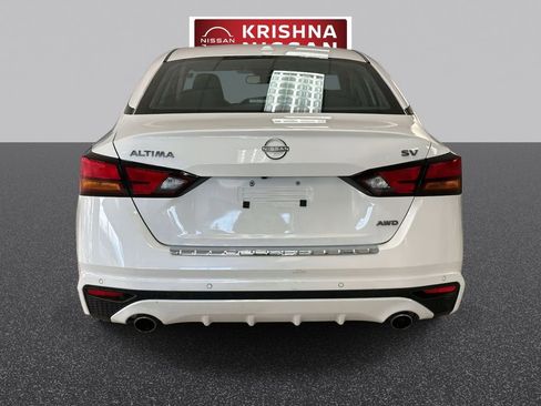 Used 2023 Nissan Altima 2.5 SV w/ SV Premium Package image 5