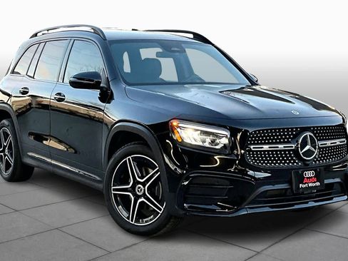 Used 2024 Mercedes-Benz GLB 250 image 3