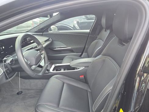 Used 2024 Lucid Air Touring AWD/4WD image 10