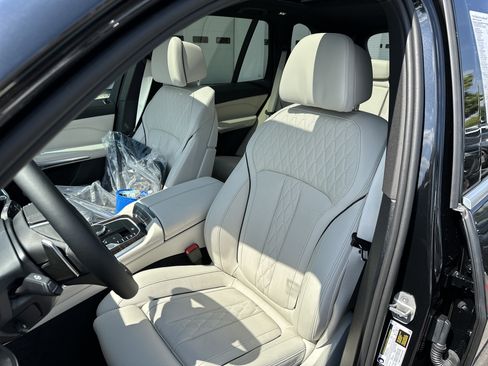 Used 2026 BMW X5 xDrive40i AWD/4WD image 16