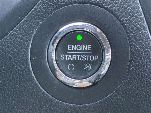 Used 2019 Ford Explorer XLT w/ Class III Trailer Tow Package image 32