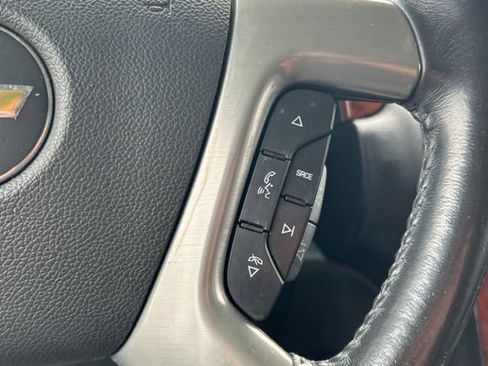 Used 2014 Chevrolet Suburban LT w/ Luxury Package AWD/4WD image 35
