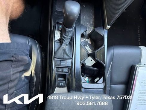 Used 2025 Toyota Camry SE FWD image 23