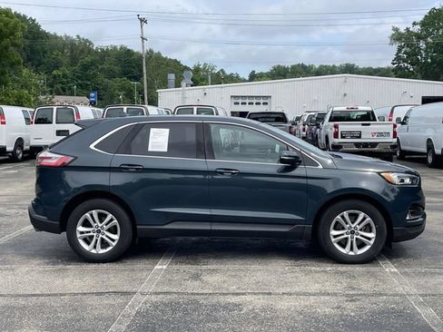 Used 2019 Ford Edge SEL w/ Equipment Group 201A AWD/4WD image 2