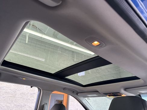 Used 2021 Nissan Rogue SV w/ Premium Package image 45