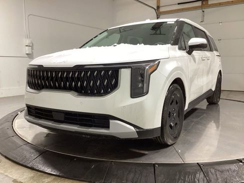 New 2026 Kia Carnival image 3