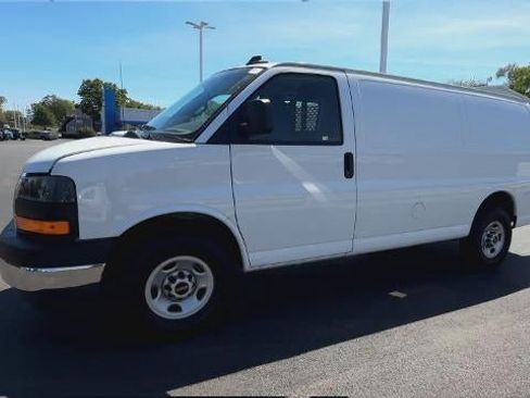 Certified 2024 GMC Savana 2500 w/ Driver Convenience Package RWD image 4