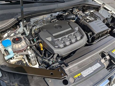 Used 2022 Volkswagen Tiguan SE image 39