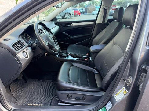 Used 2013 Volkswagen Passat 2.5 SE FWD image 19