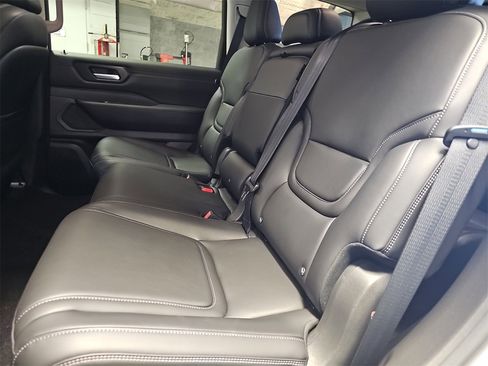 New 2025 Nissan Armada SV image 14