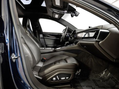 Used 2021 Porsche Panamera image 39