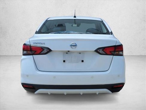 Used 2021 Nissan Versa S FWD image 6