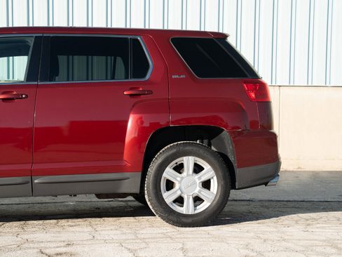 Used 2016 GMC Terrain SLE image 8