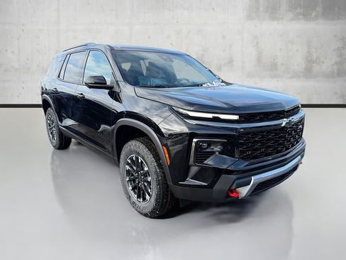 New 2026 Chevrolet Traverse Z71 w/ Driver Confidence Package image 3