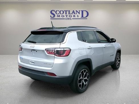 Used 2025 Jeep Compass Limited AWD/4WD image 6