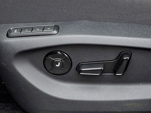 Used 2026 Volkswagen Tiguan SEL R-Line image 28