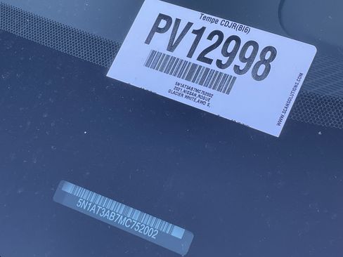 Used 2021 Nissan Rogue S image 31