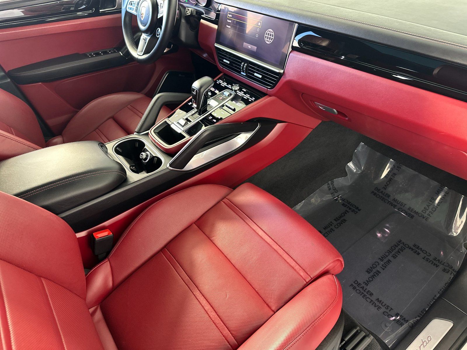 Certified 2022 Porsche Cayenne Turbo AWD/4WD image 18