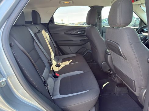 Used 2024 Chevrolet TrailBlazer LT w/ Convenience Package AWD/4WD image 12