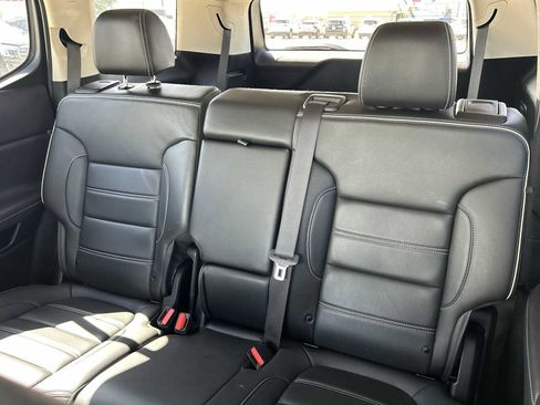 Used 2023 GMC Acadia Denali image 26