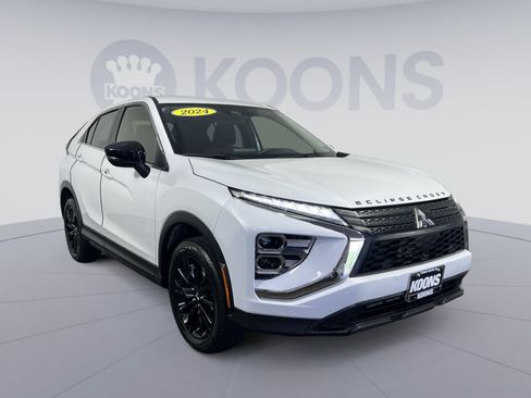 Used 2024 Mitsubishi Eclipse Cross AWD image 2