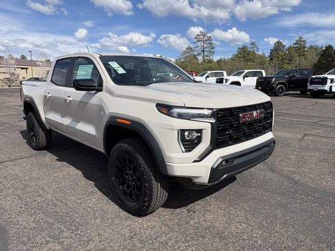 New 2026 GMC Canyon Elevation RWD image 2